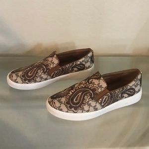 "LIKE NEW" MICHAEL KORS PAISLEY SLIP ON SNEAKER
